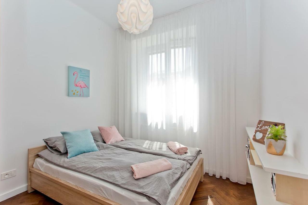 Luxury And Comfortable- Golden Apartments- Royal Street Varšava Exteriér fotografie