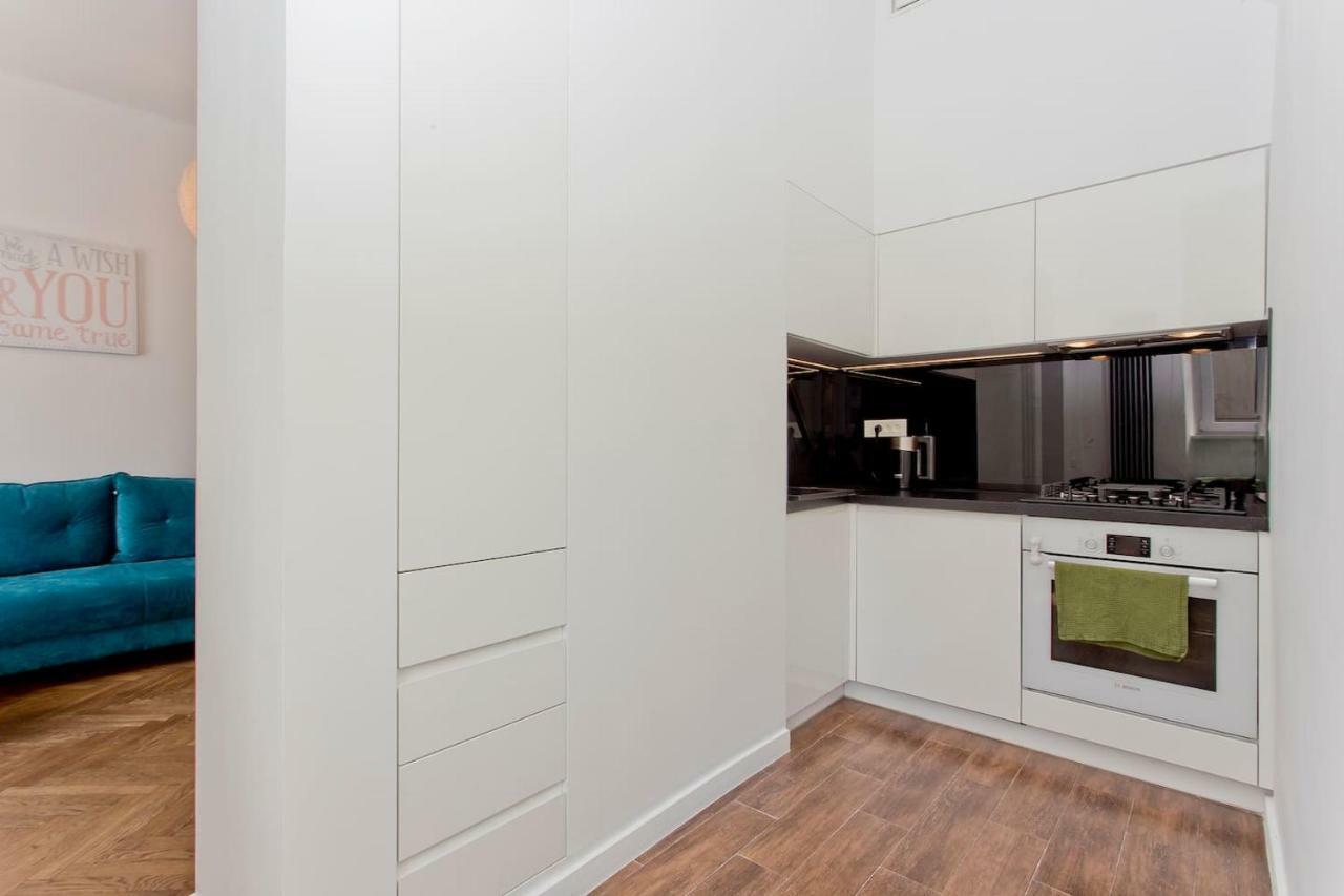 Luxury And Comfortable- Golden Apartments- Royal Street Varšava Exteriér fotografie